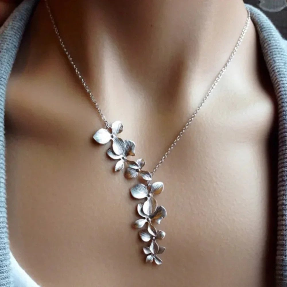 Antique Silver Floral Necklace