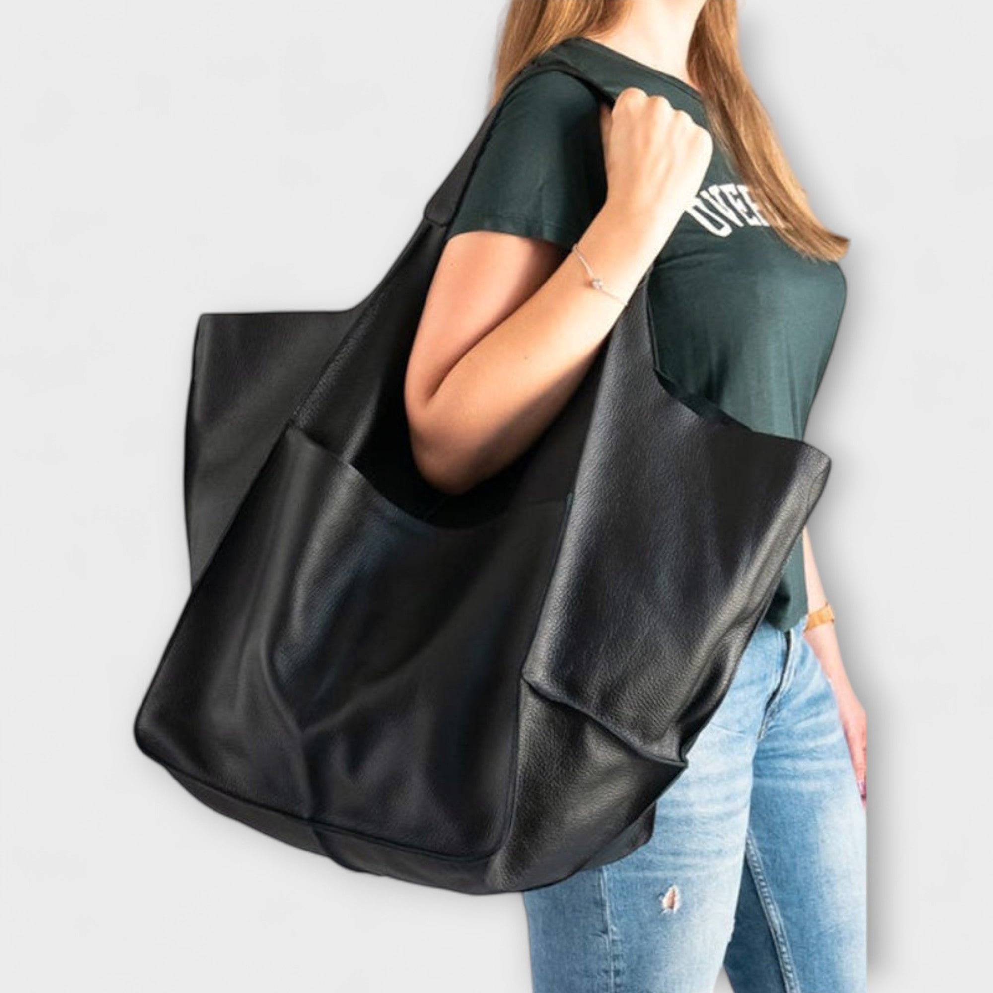 Lora. - Oversized Weekender Bag