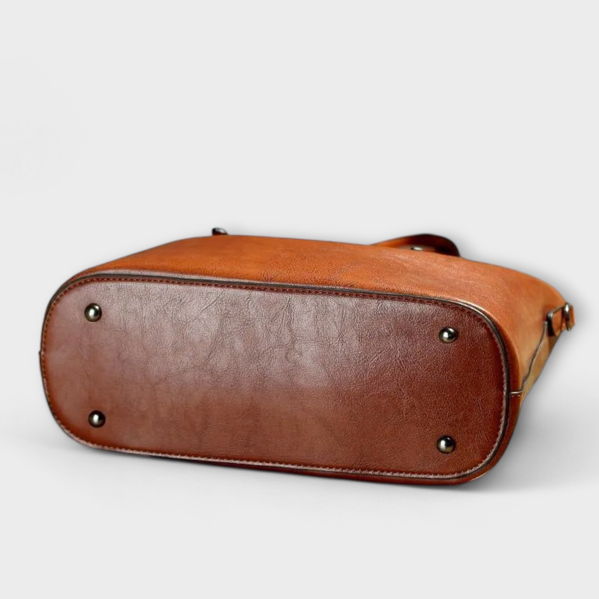 Lora. - Vintage Shoulder Bag