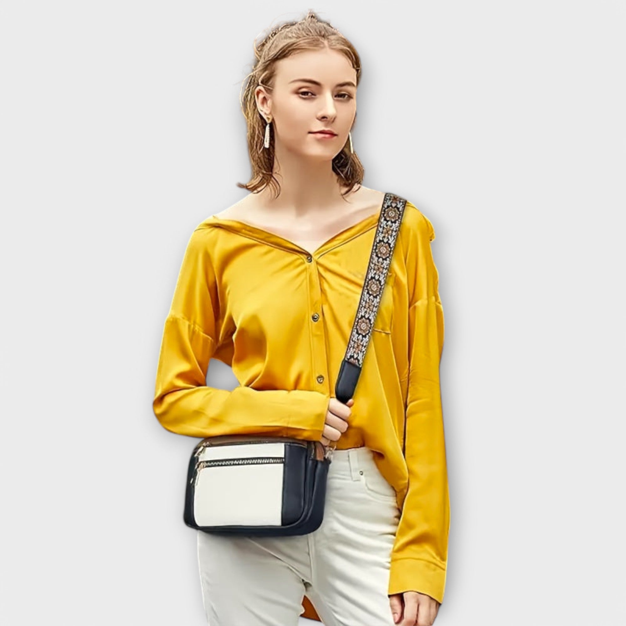Lora. - Crossbody Bag Made of Vegan Leather